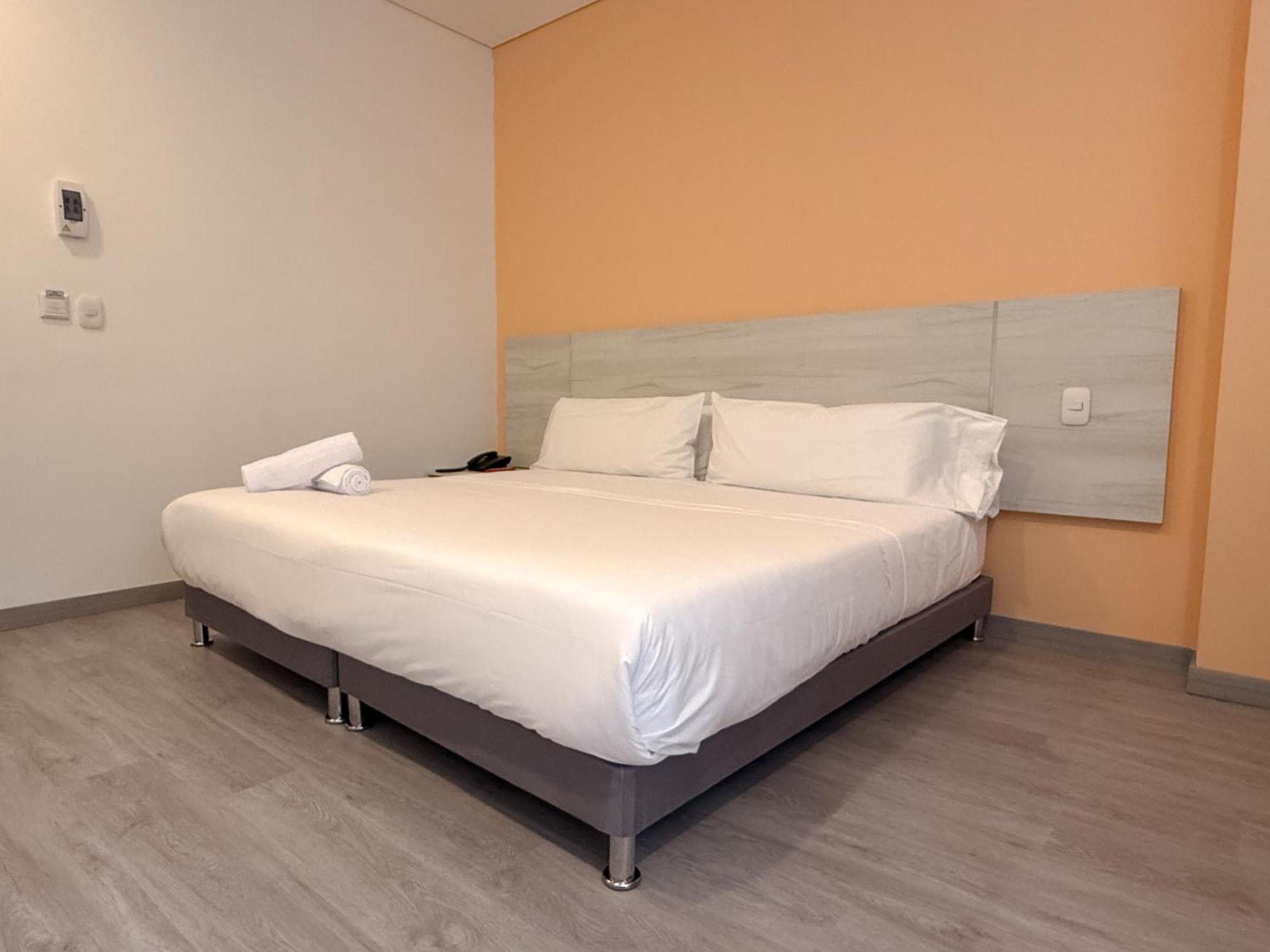 Hotel Apartamentos Regency La Feria โบโกตา ภายนอก รูปภาพ